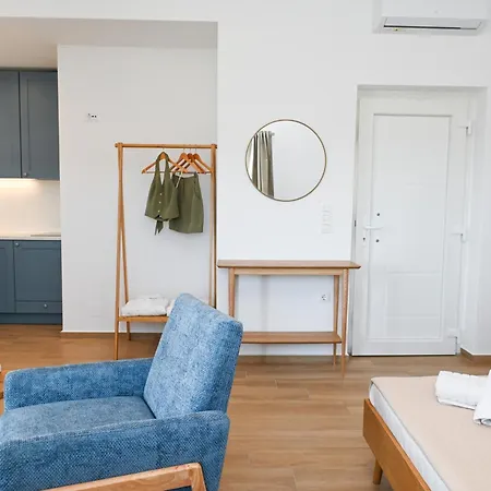 Aegean Blue * Adamantas (Milos)