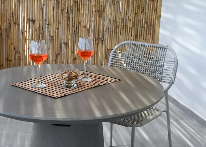 Aegean Blue Daire Adamantas (Milos)